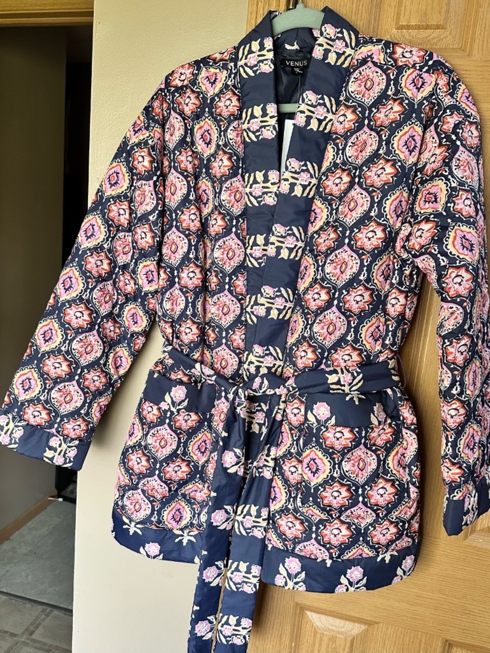 NWT VENUS Quilted Jacket with Belt - Picture 8 of 16